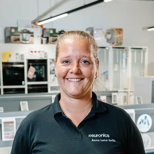 Anna-Lena Orlik im Markt in Herdorf
